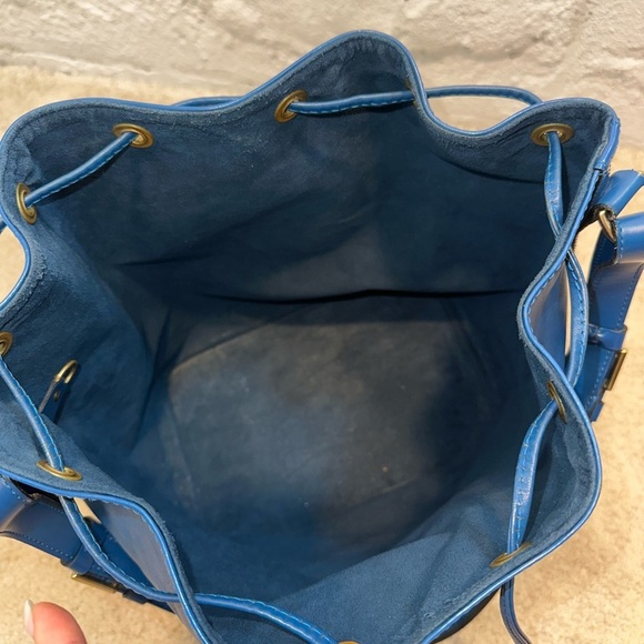 RARE Vintage Louis Vuitton Noé Bucket Bag – Blue Epi Leather France 1994 - Picture 14 of 17